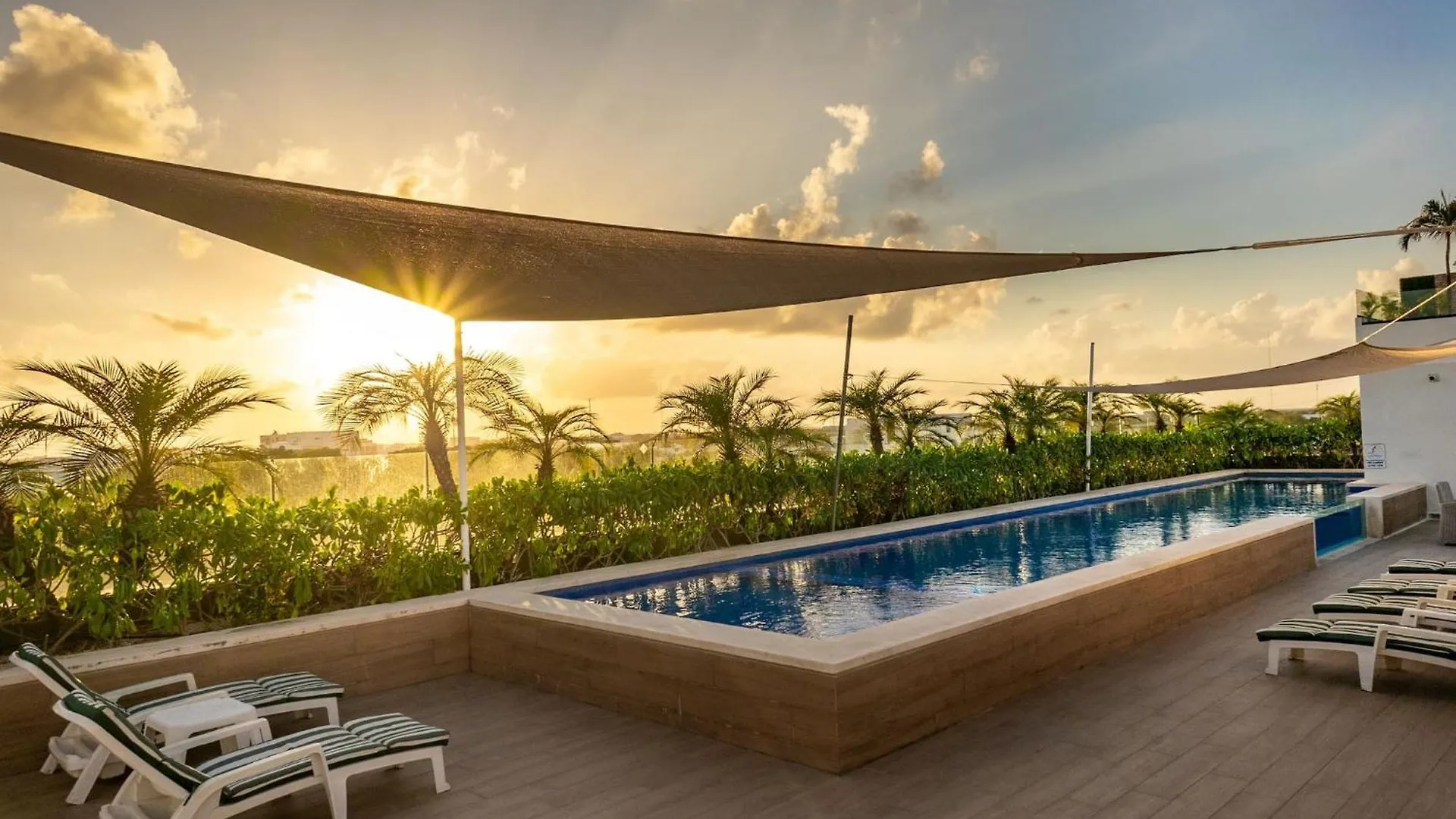 Opal Suites Apartments Playa del Carmen